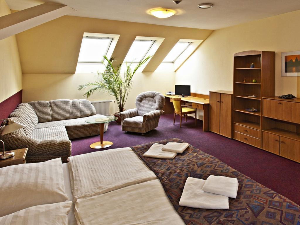 A Plus Hotel & Hostel Prague Extérieur photo